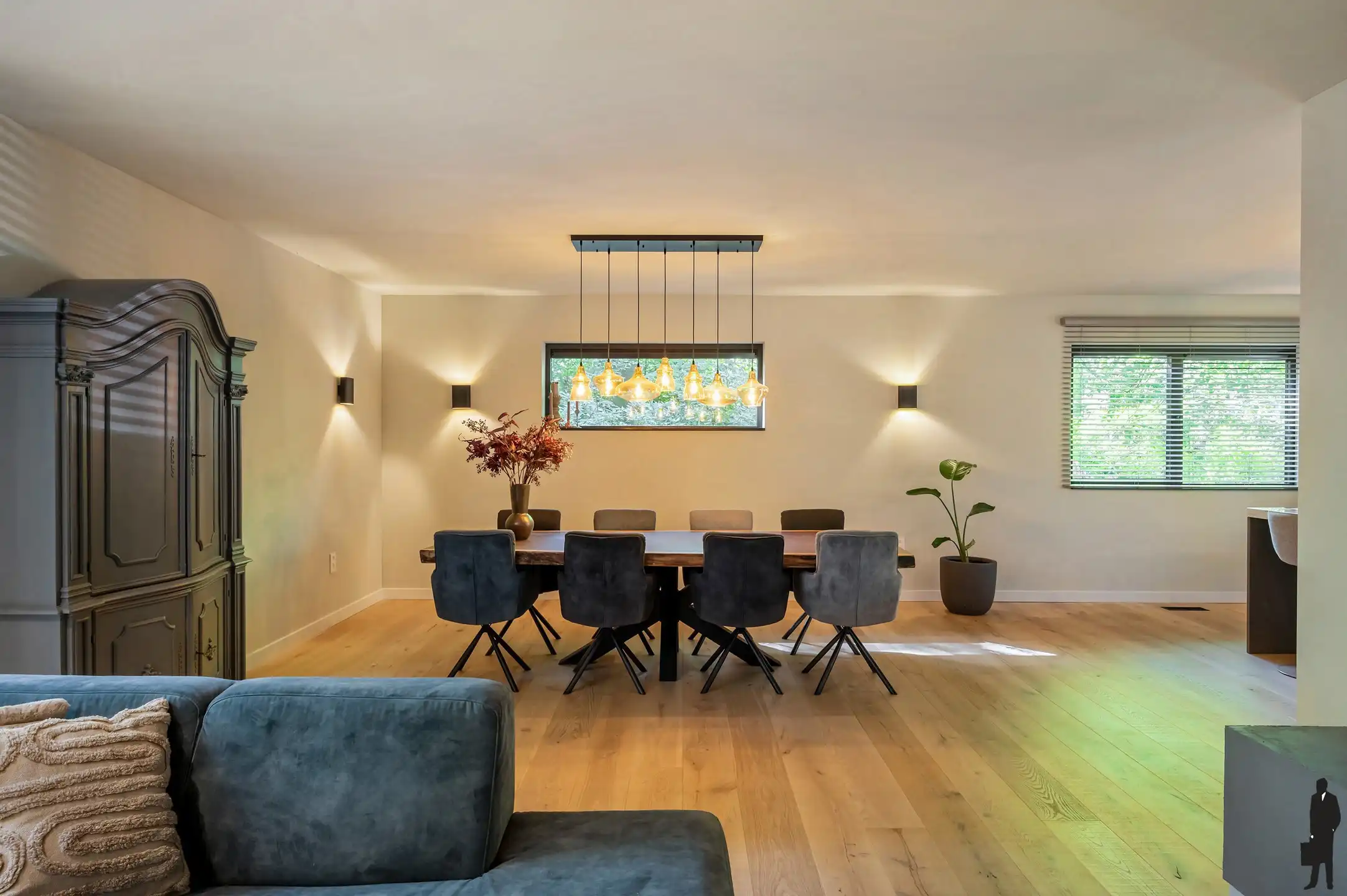 Volledig vernieuwde laagbouwvilla met 4 slaapkamers op residentiële ligging te Dennendael. foto 12