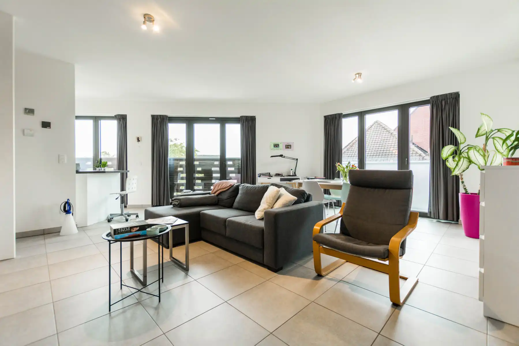 Recent duplex-appartement met 3 kamers, kelder en garage... foto 3