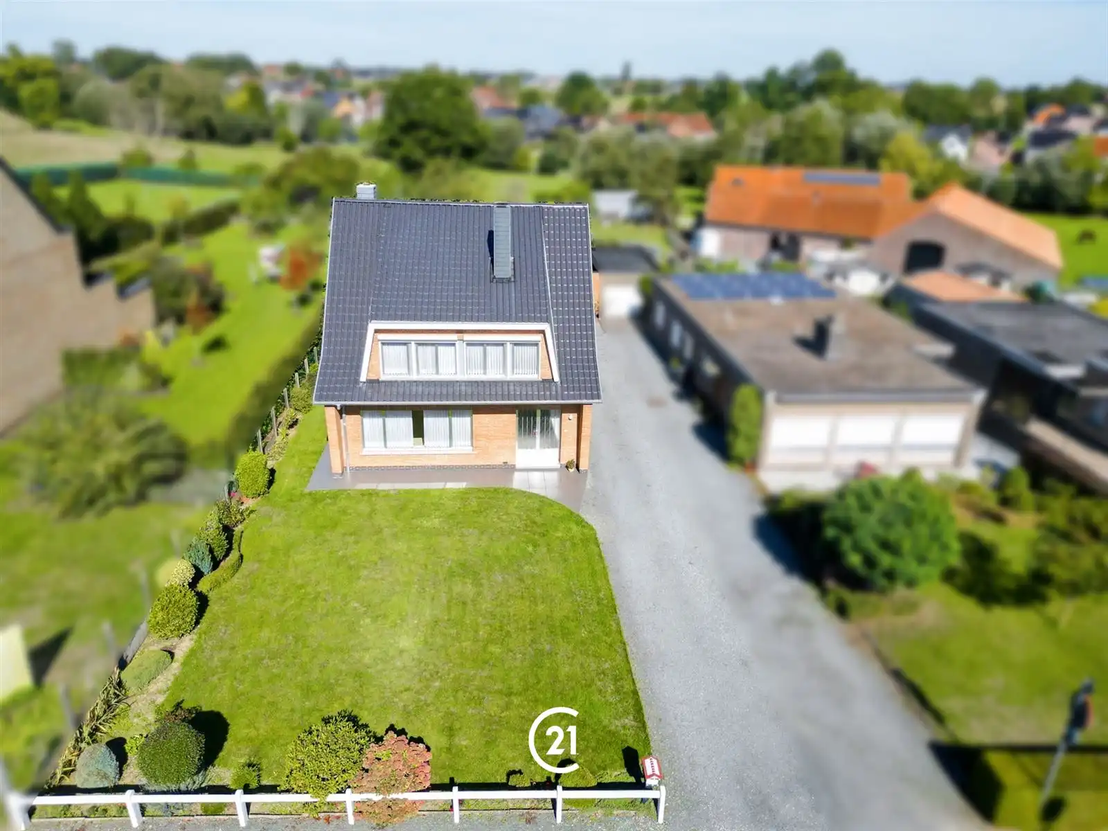 Op te frissen villa met tuin, garage en weide op 16are00 foto 29