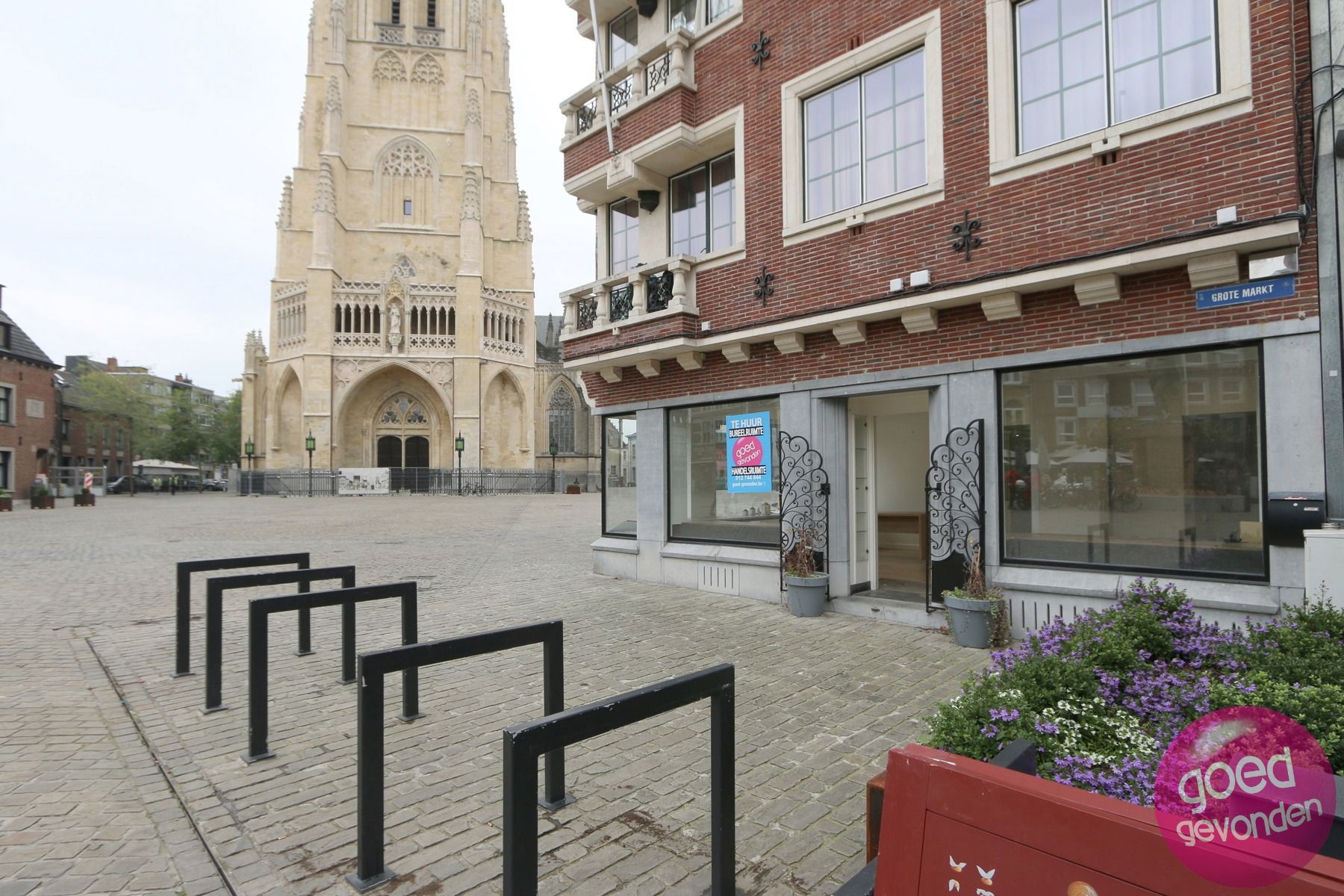 WINKELRUIMTE - GROTE MARKT - OPTIMALE ZICHTBAARHEID foto 4