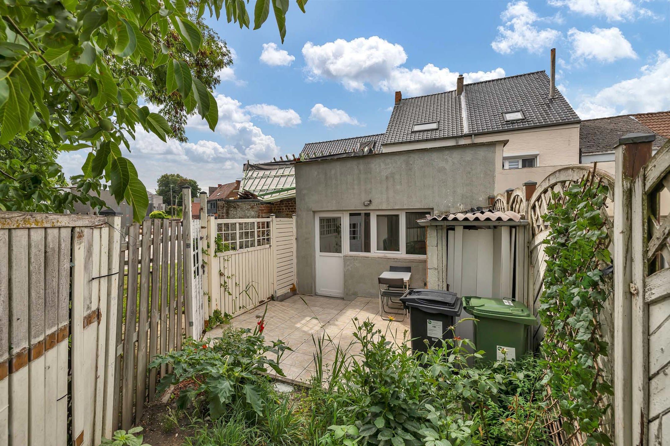 Charmante starterswoning in het rustige Meerbeke foto 18