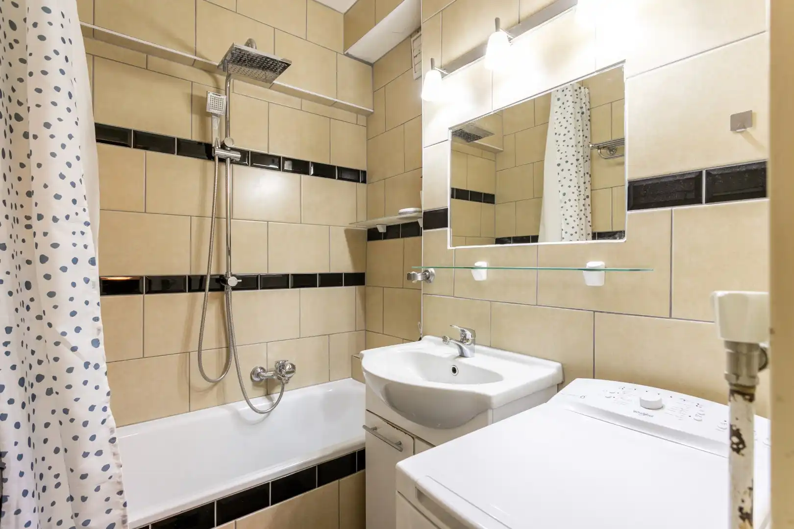 Appartement met 2 slaapkamers, ruim terras en berging foto 11