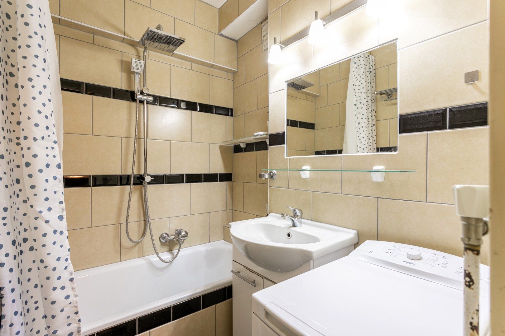 Appartement met 2 slaapkamers, ruim terras en berging foto 13