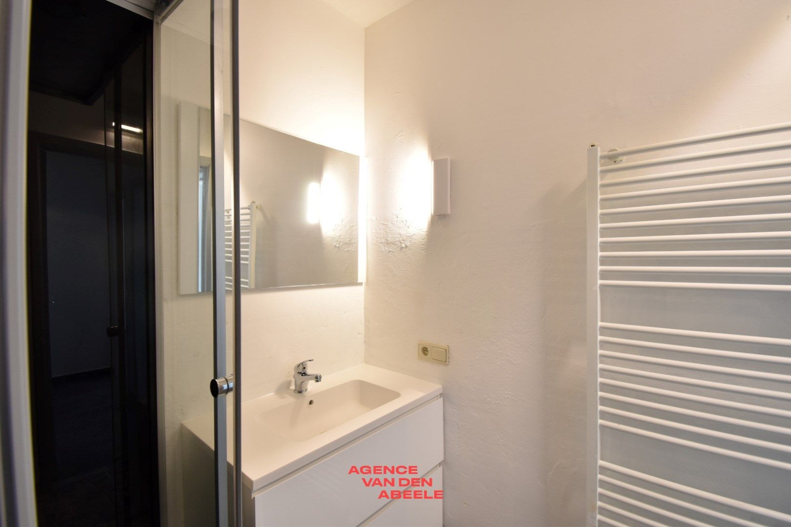 Charmant gelijkvloers appartement met garage foto 10