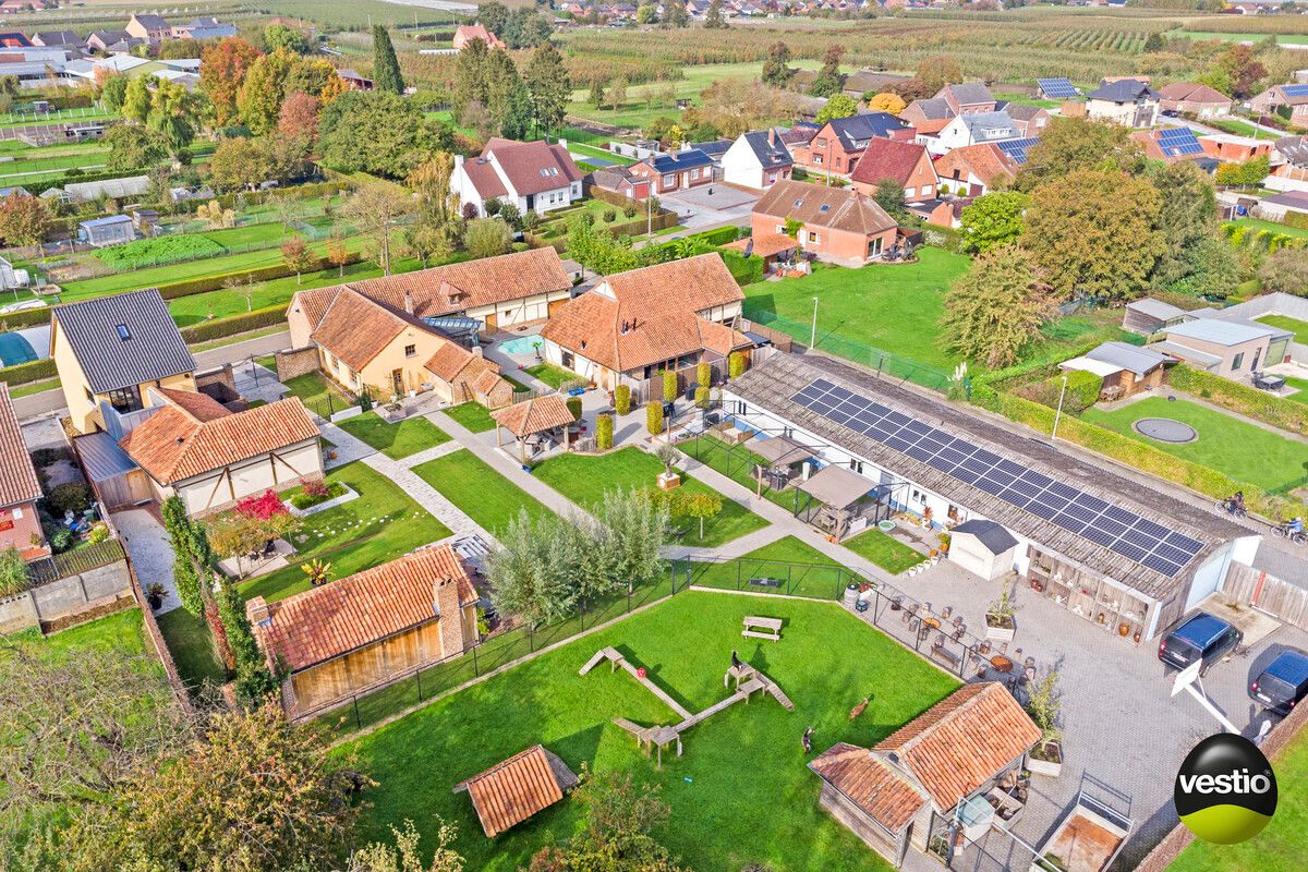 UNIEK GEHEEL BESTAANDE UIT GERESTAUREERDE WOONHOEVE, WELLNESS, TUINKAMER EN EXCLUSIEVE VAKANTIEWONING. foto 90