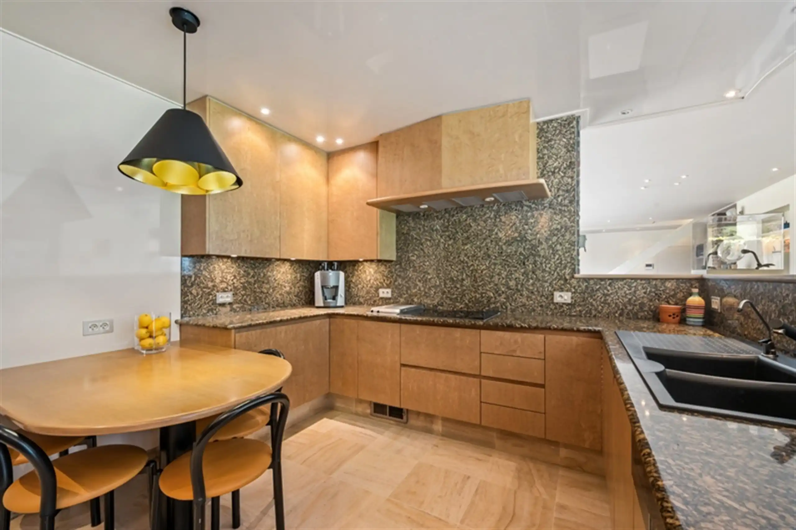 Verborgen verrassing: aan de zoom v/h bos met maximaal zicht foto 12