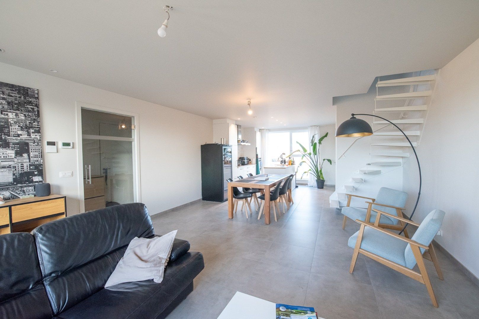 ENERGIEZUINIG duplex appartement nabij het centrum van Kruishoutem. foto 2