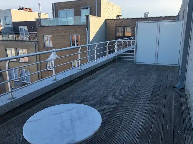 Prachtige centraal gelegen  penthouse met lateraal zeezicht  foto 18