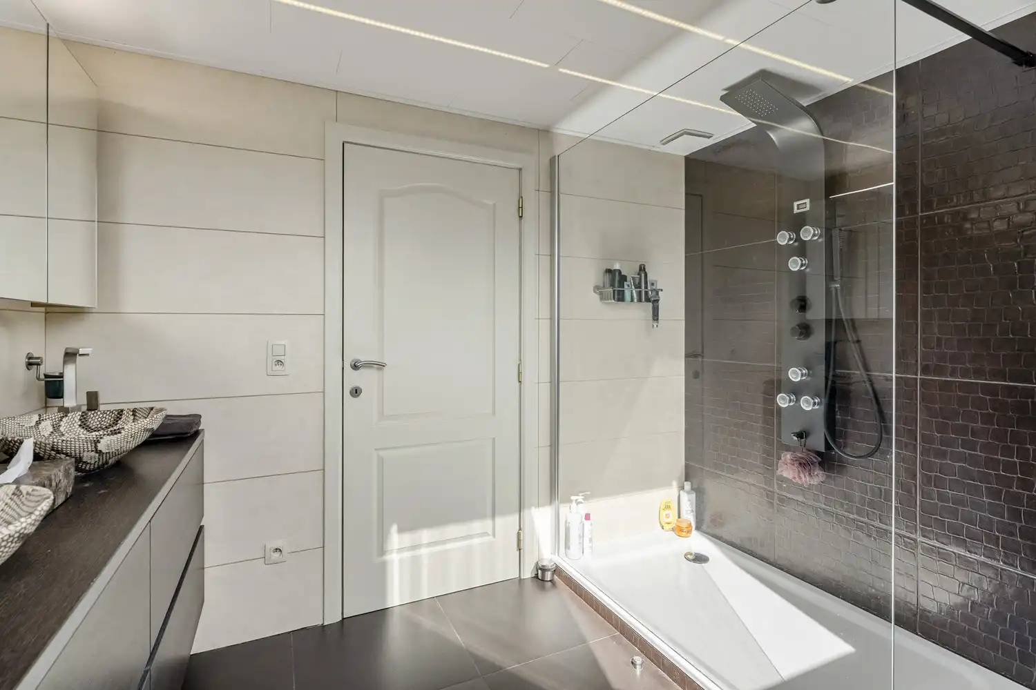Instapklare woning met drie slaapkamers en zuidwest georiënteerde tuin! foto 13