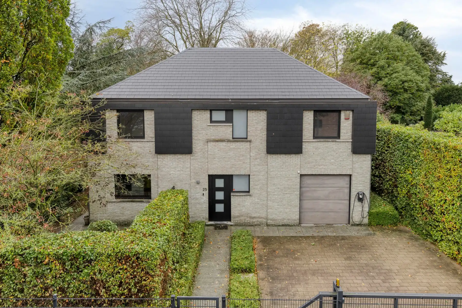 Uitzonderlijke villa met veel privacy en groen foto 28