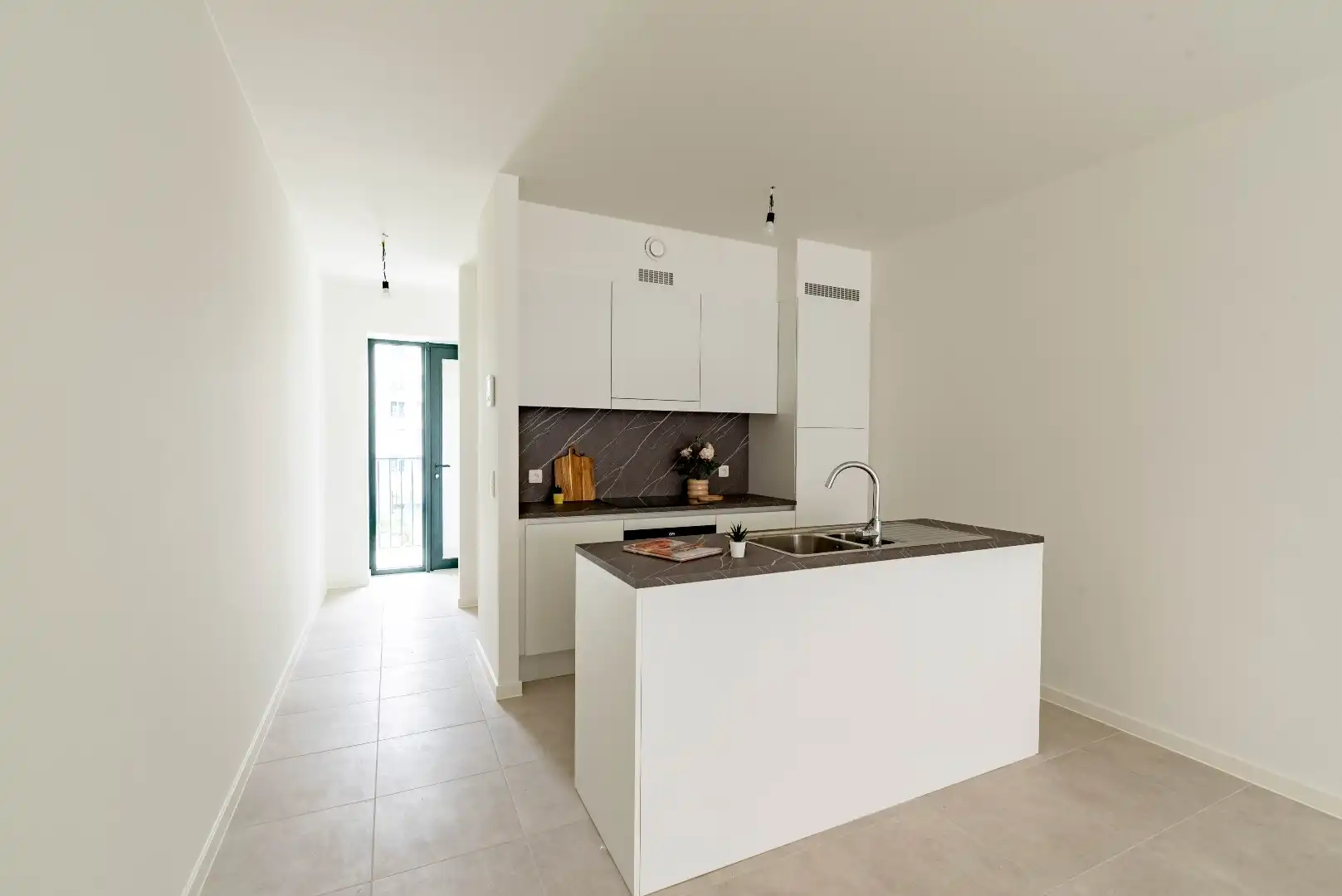 Prachtig nieuwbouw appartement met 2 slk en terras foto 7