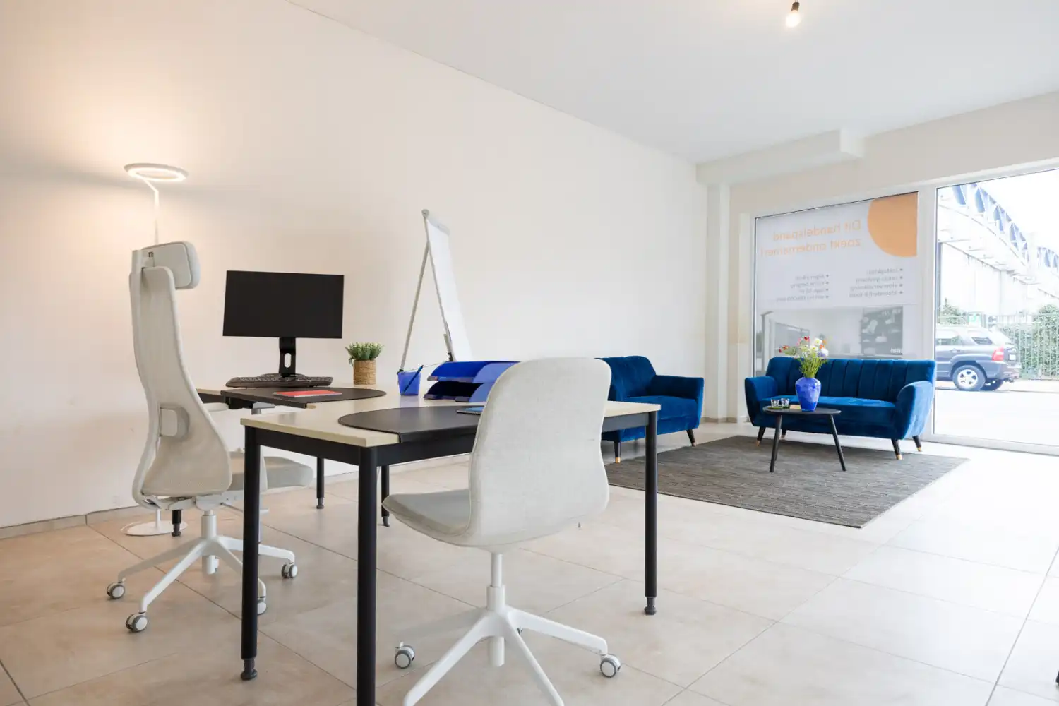 Instapklaar handelspand met vitrine op hoeklocatie – ideaal voor praktijk, kantoor, winkelruimte of investering (55 m²) foto 7