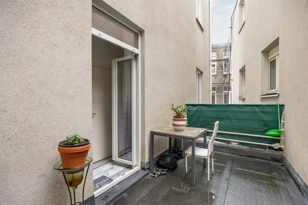 Instapklaar appartement met 2 buitenruimtes foto 9