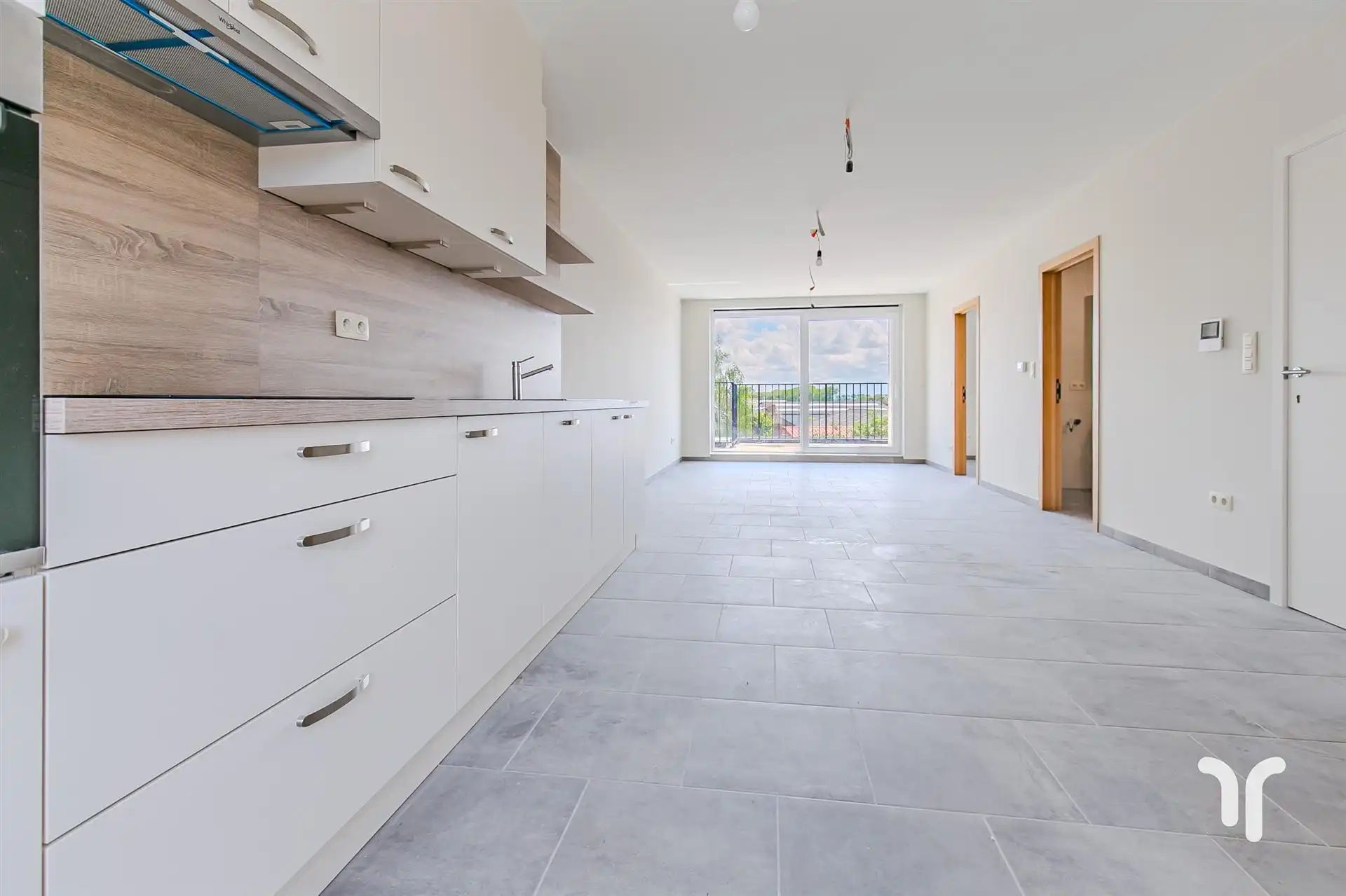 Centraal gelegen nieuwbouw appartement met 2 slaapkamers. foto 2