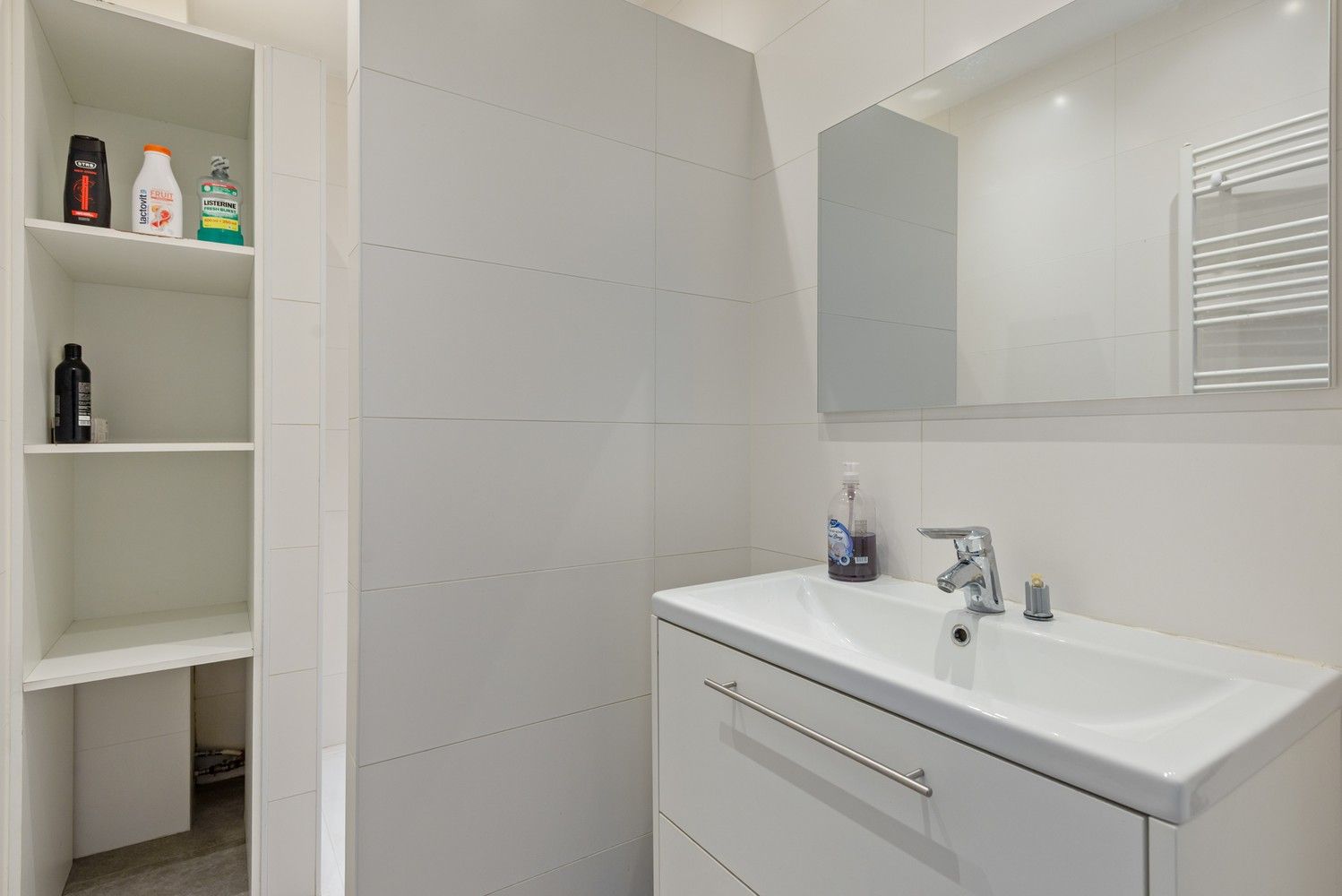 Opbrengsteigendom met 2 appartementen, tuin en garage te koop in Deurne! foto 9