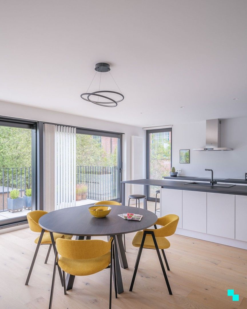 Zonnig appartement met twee slaapkamers te Balegem dorp foto 10