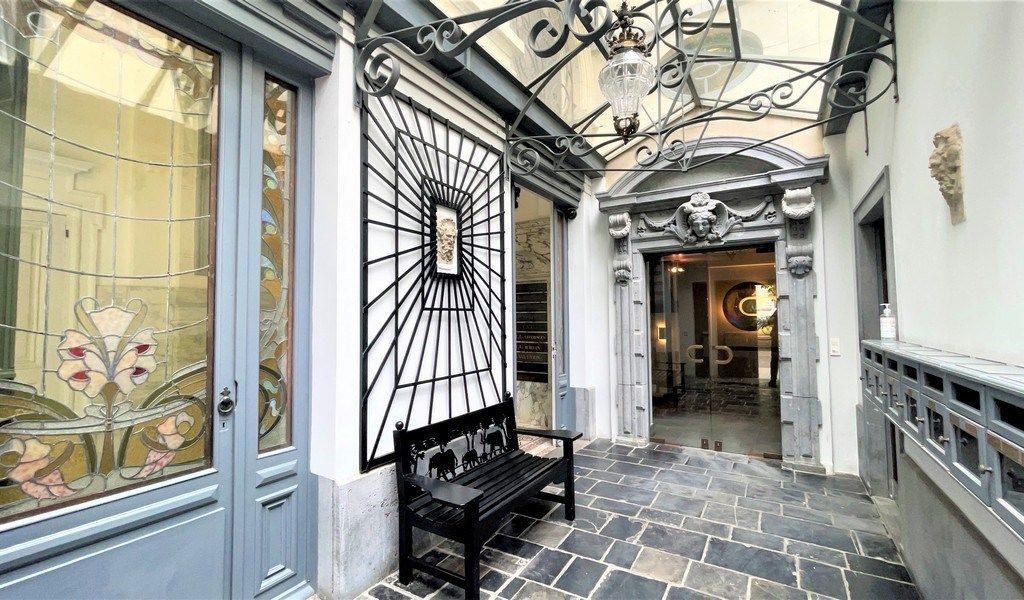 Kantoren te huur  in prachtig herenhuis te Antwerpen foto 3