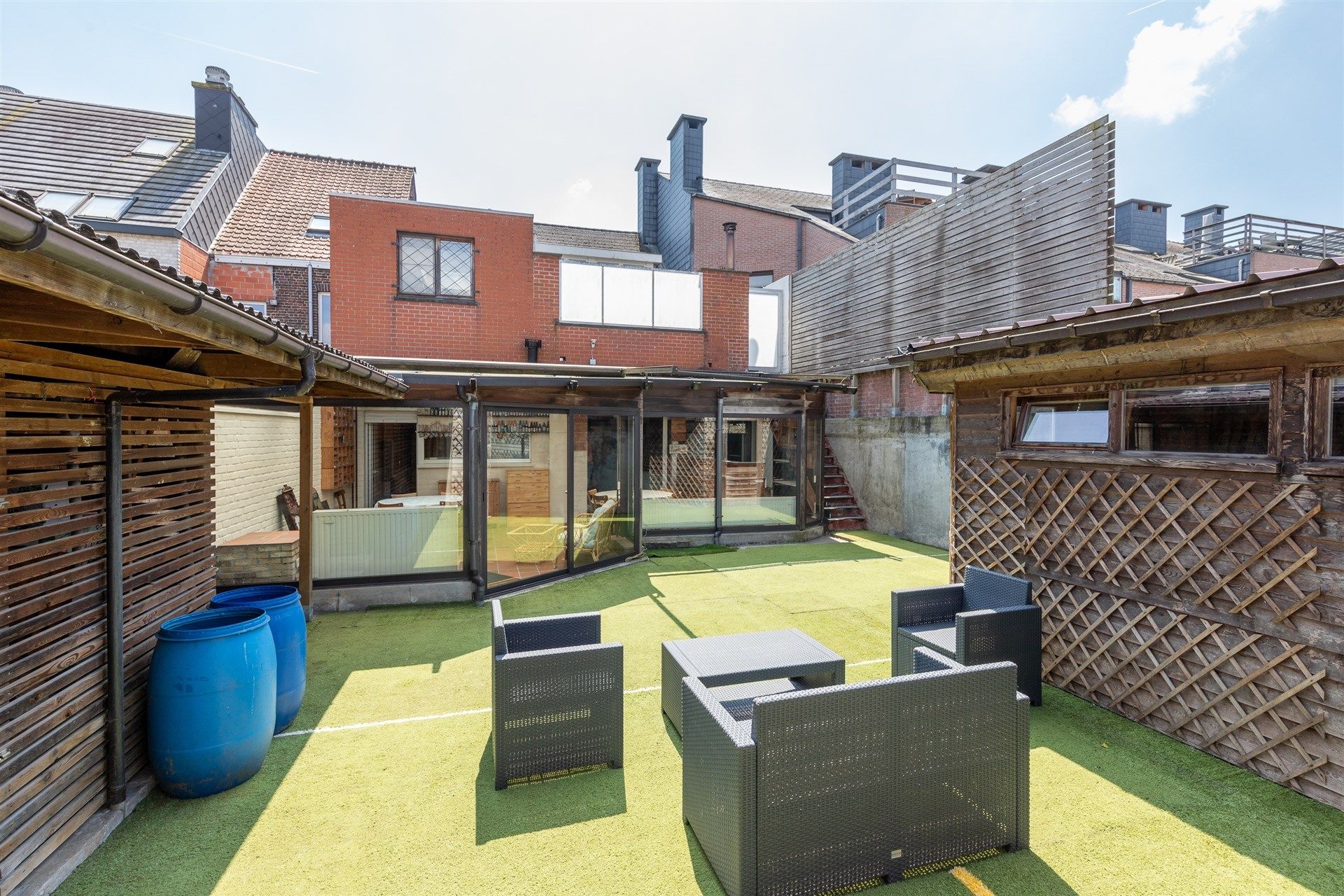 Ruime woning met 5(!) slaapkamers, dakterras en tuin foto 13