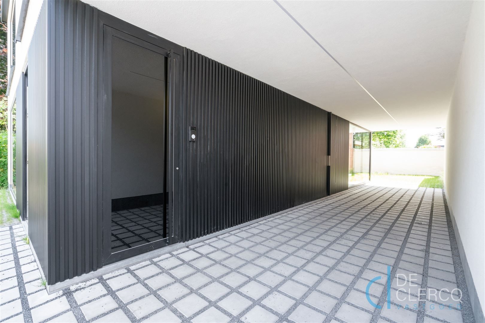 Piekfijn gerenoveerd appartement te koop, centrum Lochristi! foto 18