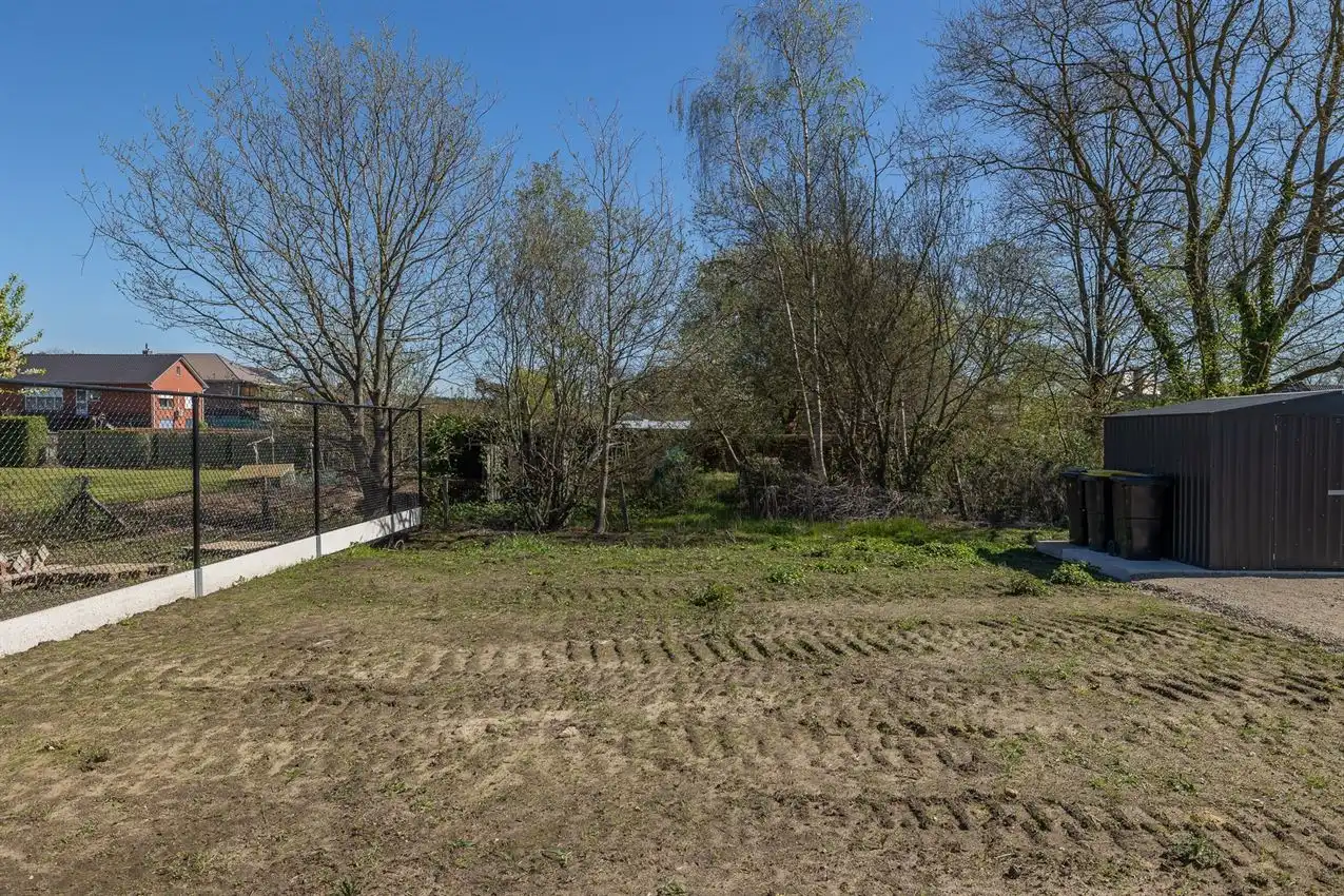 Kwalitatief afgewerkte nieuwbouwwoning met 3 slk. foto 39