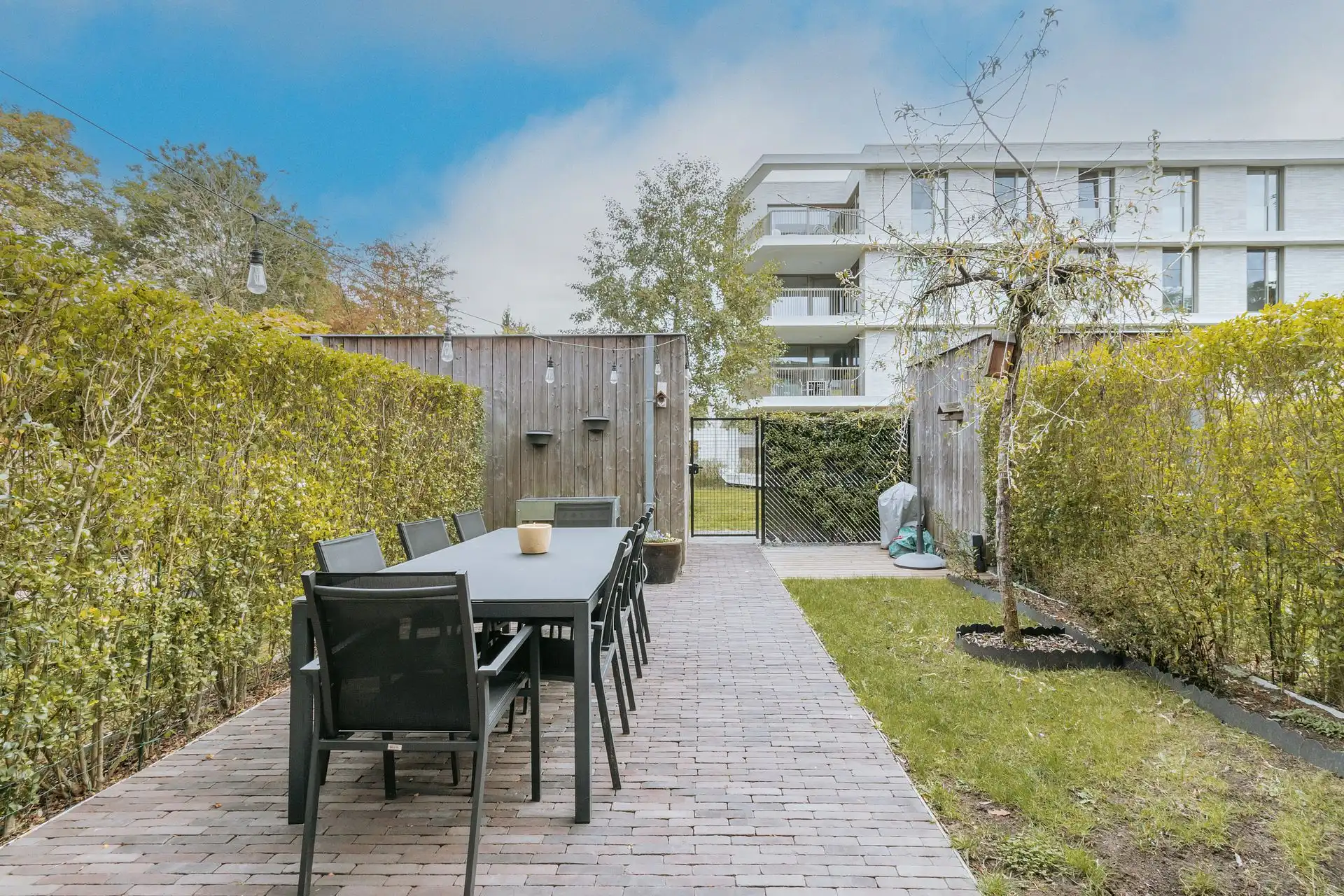 Instapklare gezinswoning met tuin in hartje Boechout foto 18