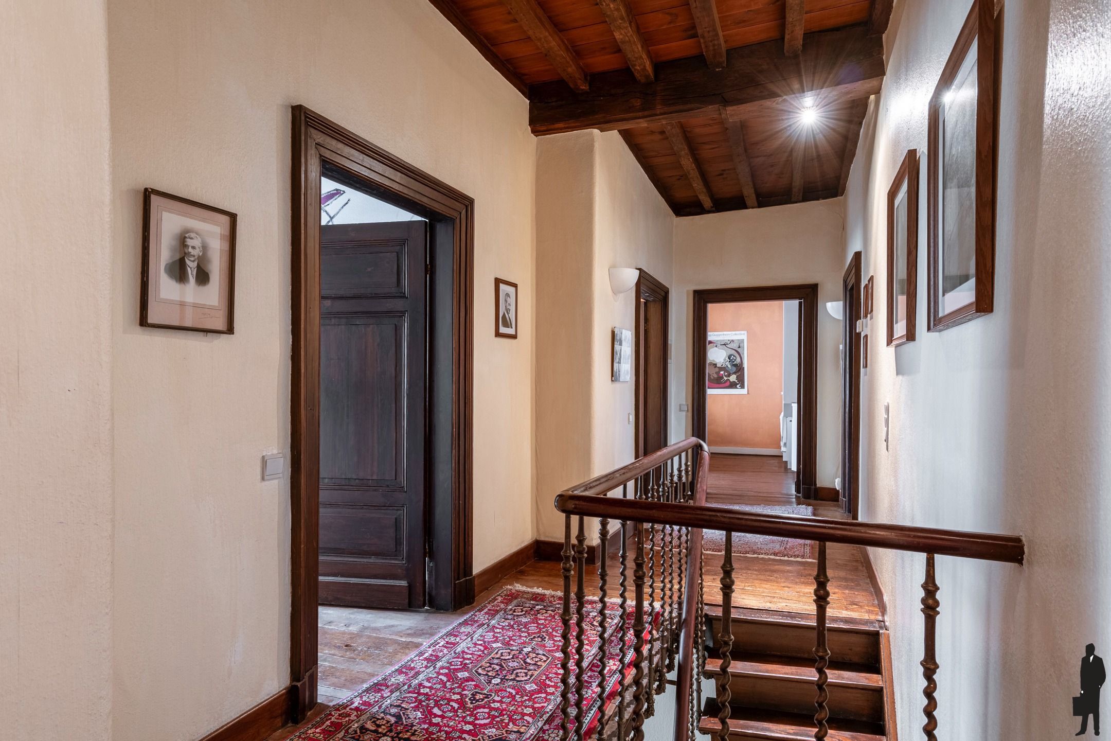 Statig herenhuis met 6 slks, 2 bdks, dubbele garage  foto 15