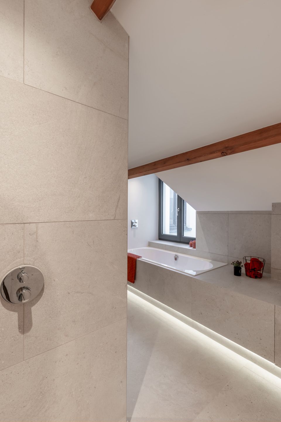 Penthouse met zeer ruim terras( 30m²), privé lift en spa foto 21