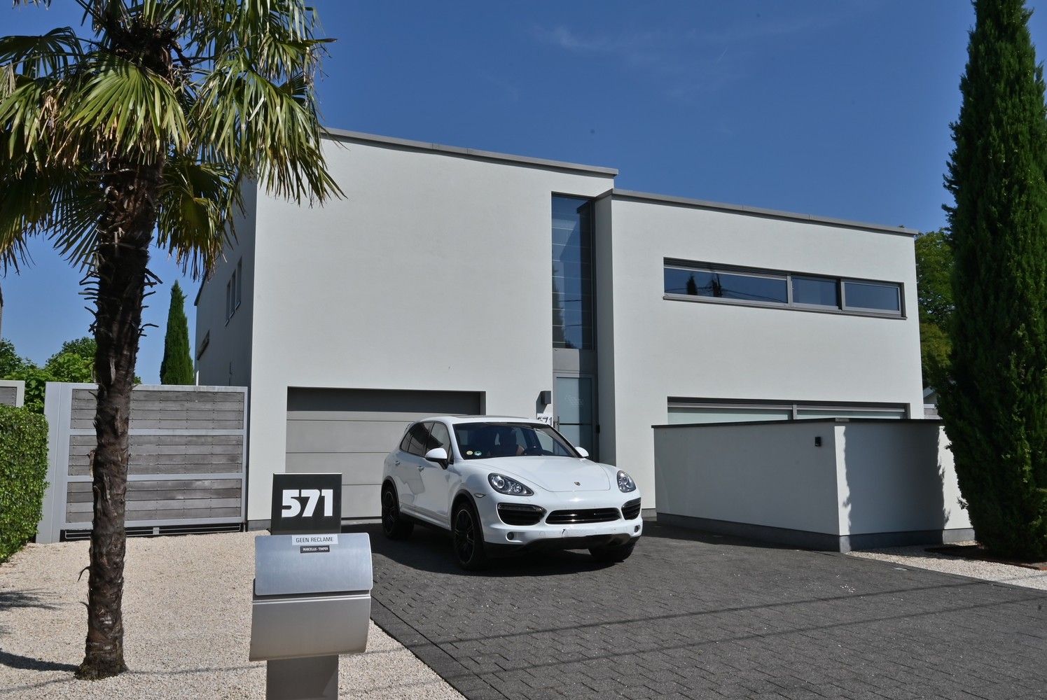 Moderne, eigentijdse villa met zwembad en dubbele garage, nabij Maastricht gelegen in het pittoreske dorpje Opgrimbie foto 23