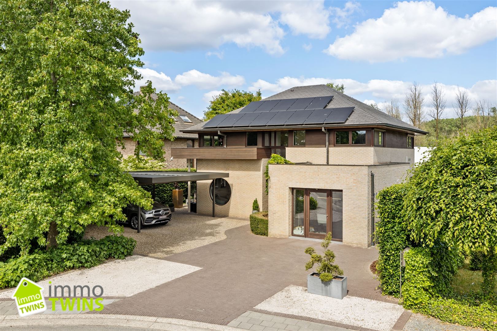 Luxueuze open bebouwing met zwembad op toplocatie in Berlare foto {{pictureIndex}}