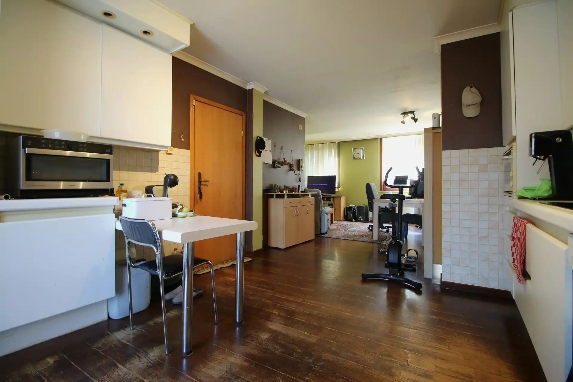 Te renoveren woning in het centrum foto 8