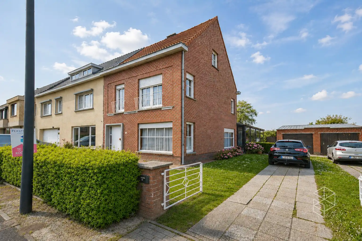 Rustig en centraal gelegen woning met landelijk uitzicht, grote garage en tuin foto 3