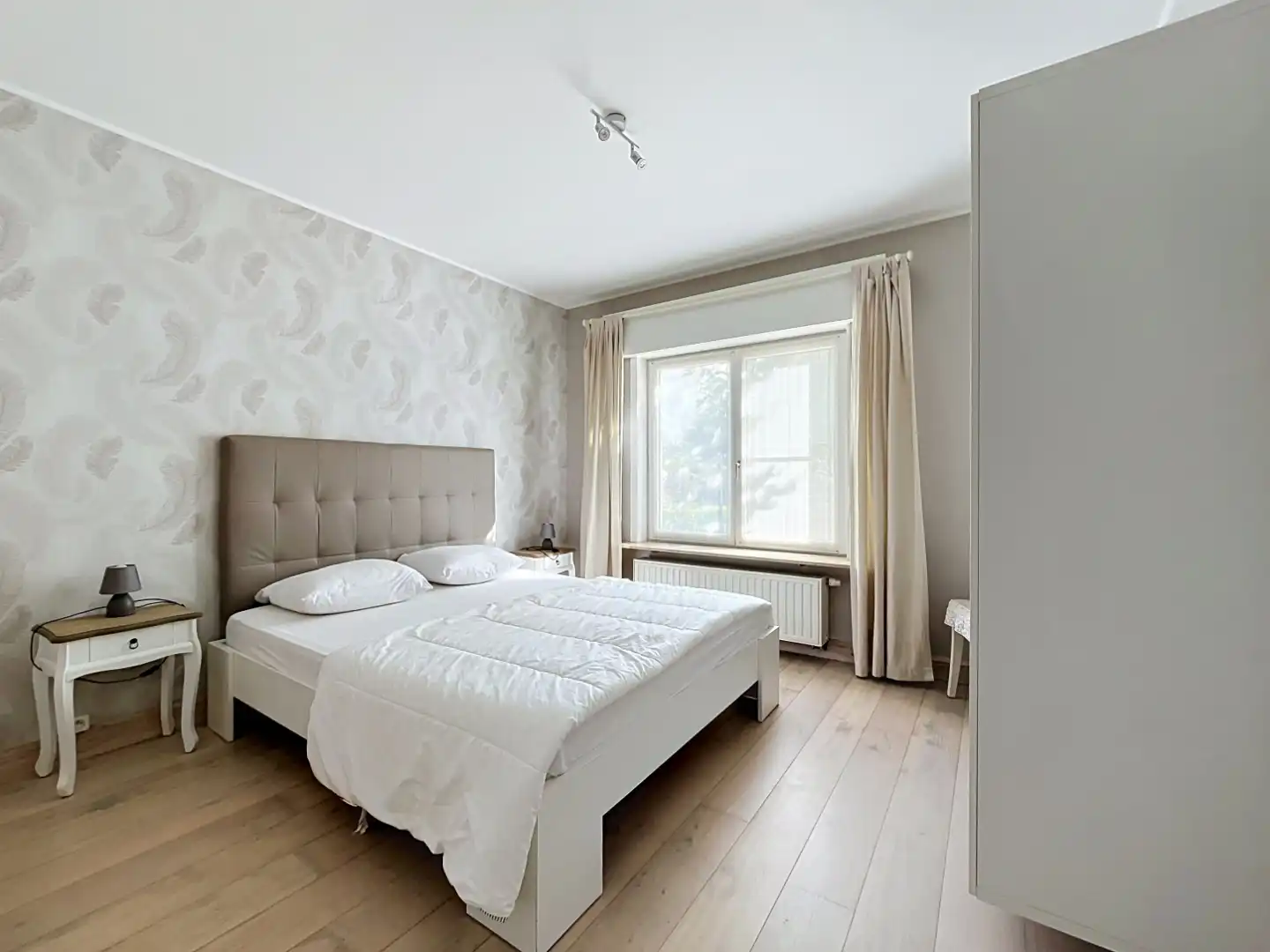 Bungalow woning met 3 slaapkamers, garage en tuin te Oostduinkerke – ideale gezinswoning in rustige omgeving! foto 8