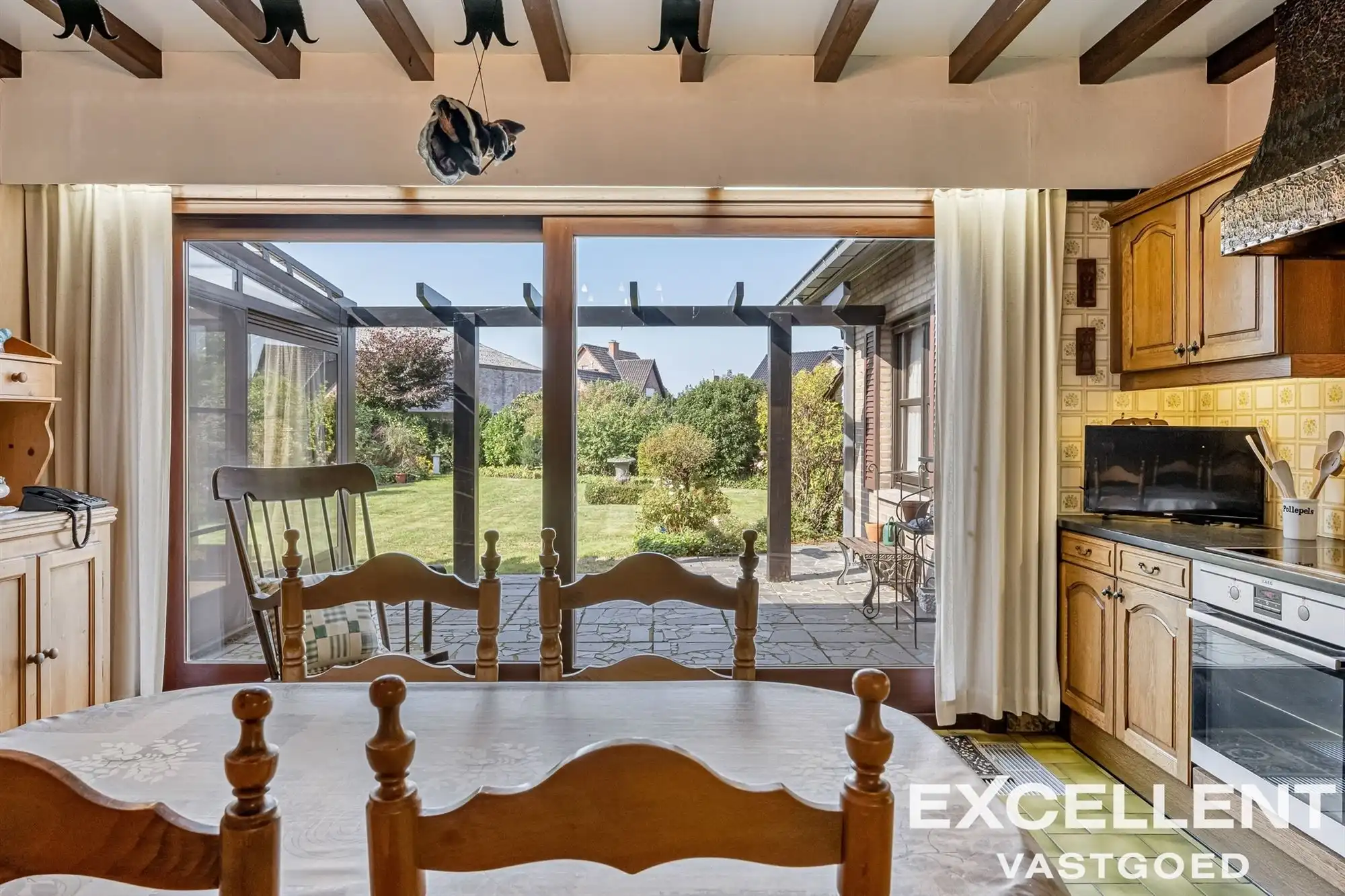 Ruime woning met enorm potentieel te koop in centrum Deinze foto 8