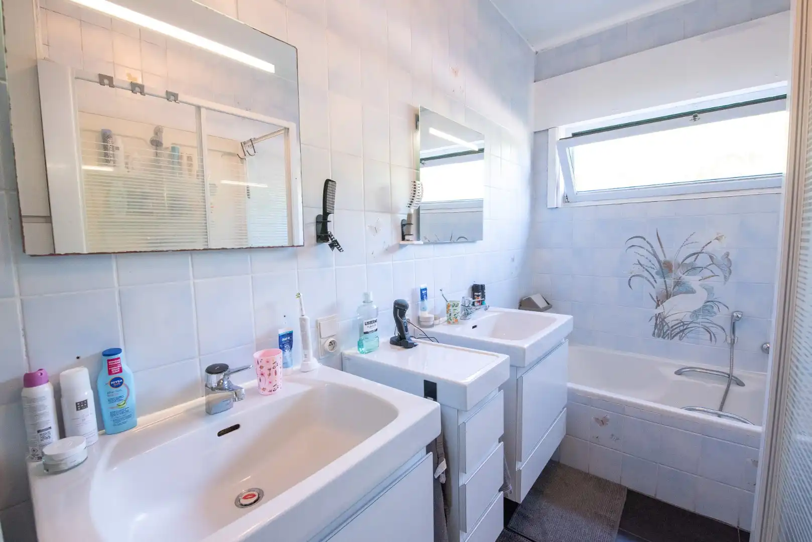 Ruime woning in "De Piste" met garage & tuin te huur! foto 12