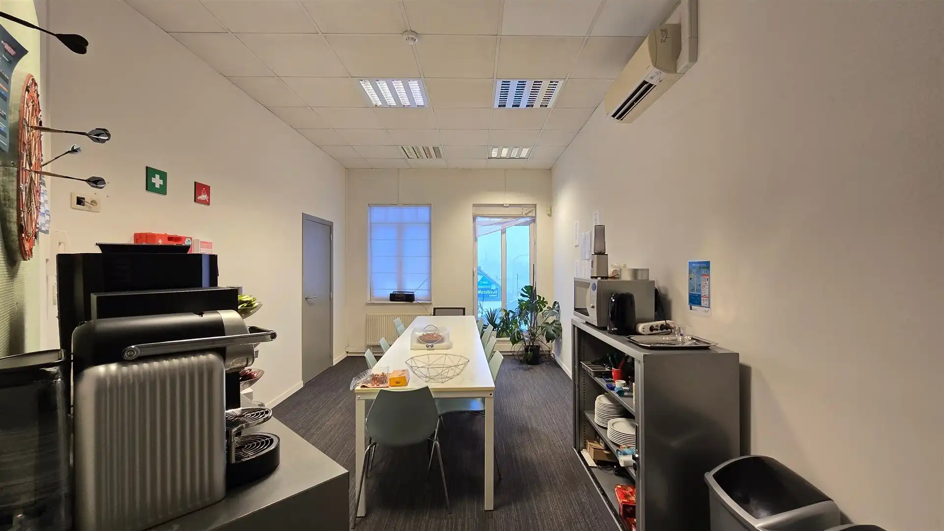 Karaktervol kantoorpand met uitzonderlijke visibiliteit in Herent foto 6