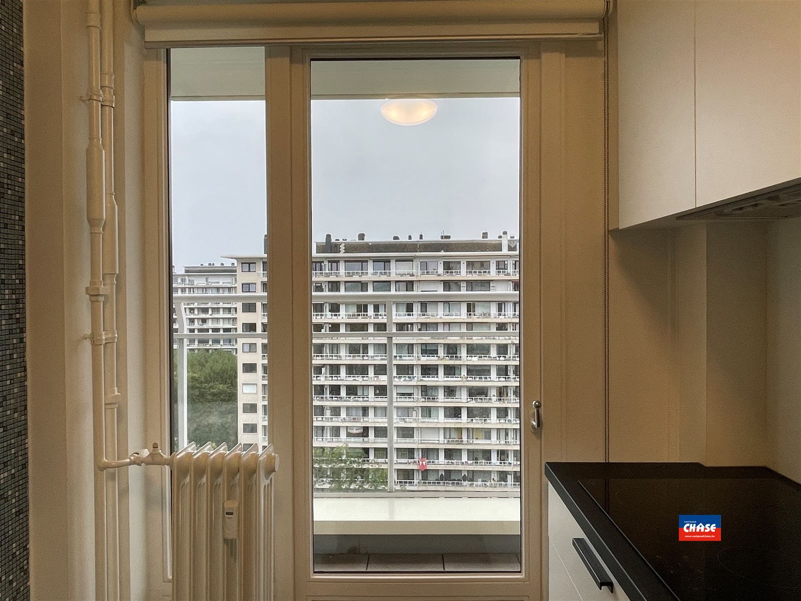 Instapklaar appartement met 2 slaapkamers en terras foto 12