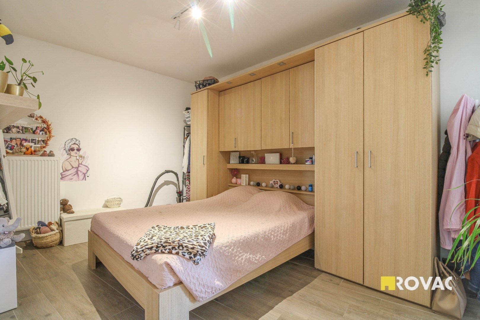 Volledig gerenoveerd en gemeubeld appartement met garage! foto 9