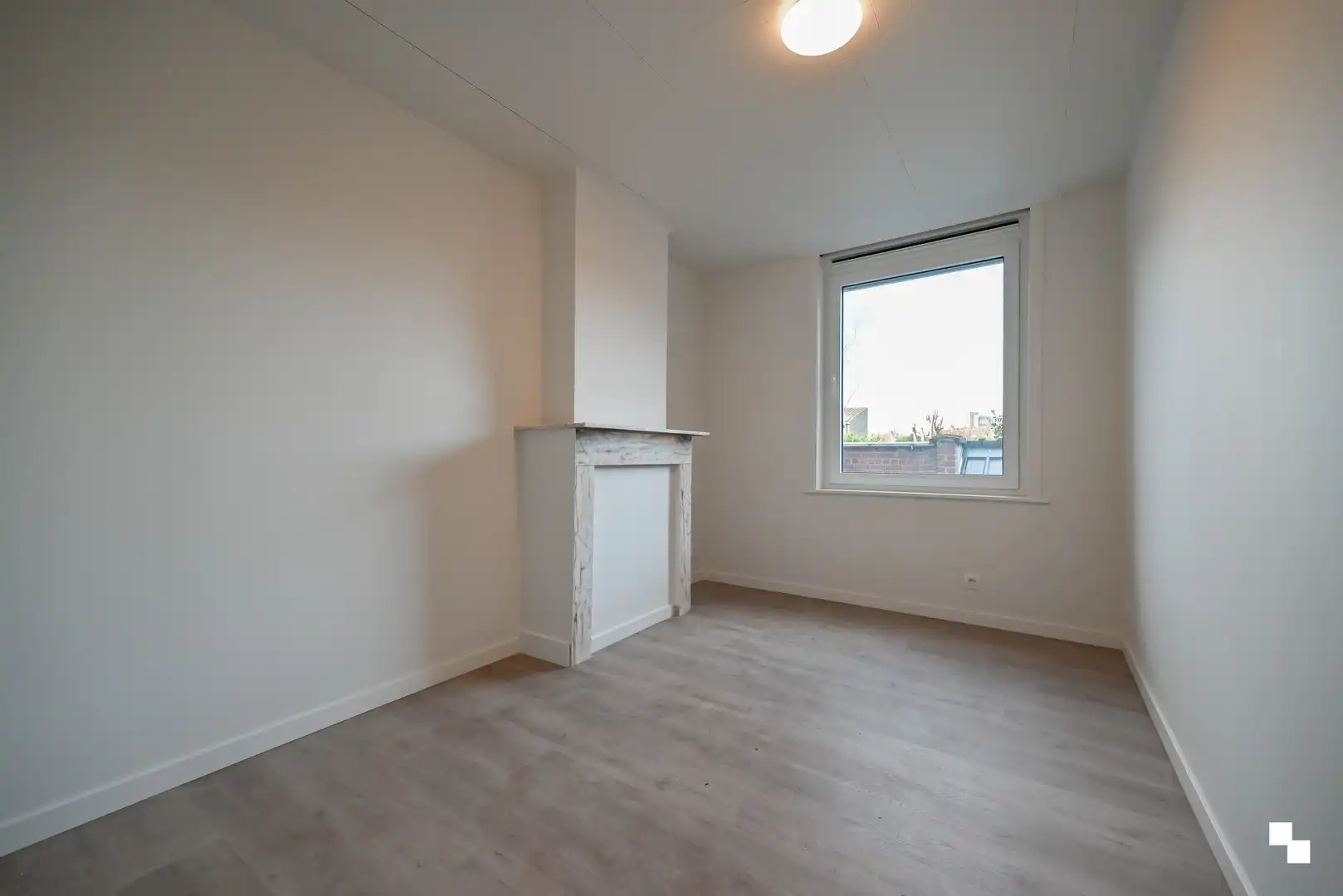 Gerenoveerde woning nabij centrum Izegem foto 19