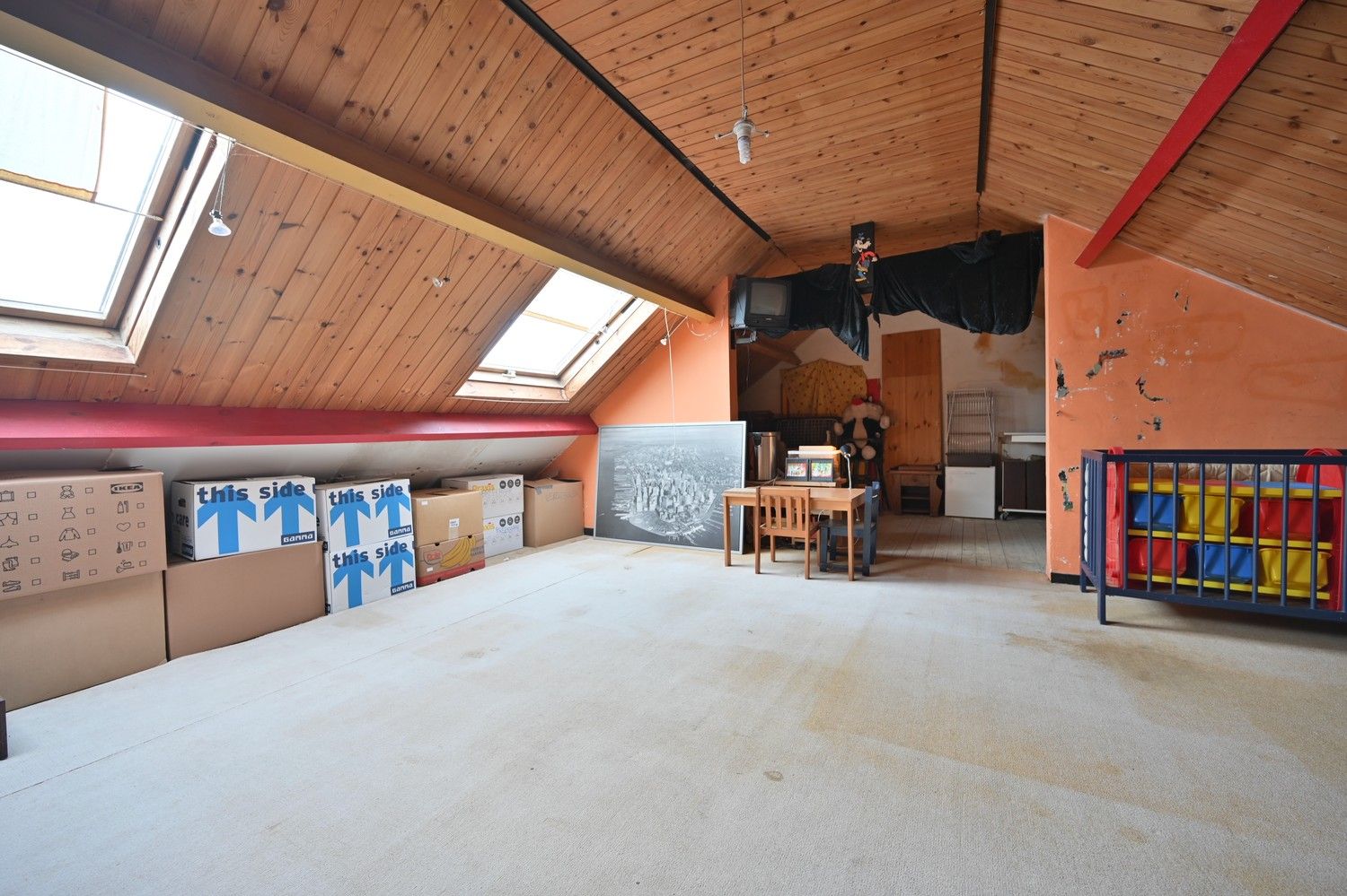 Verrassend royale woning met bijbouw/atelier en aangrenzende paardenweide, met in totaal een grondoppervlakte van 34a 88ca (3.488 m²) foto 20