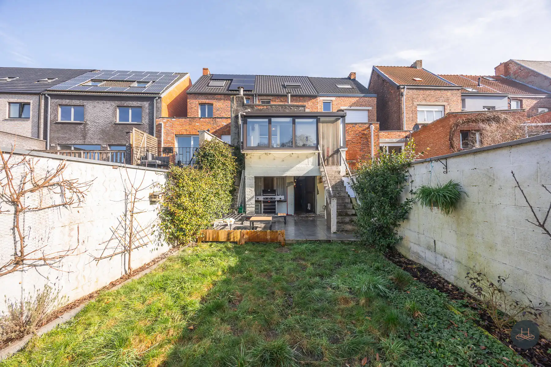 Recent vernieuwde en ruime gezinswoning met tuin en terras foto 26