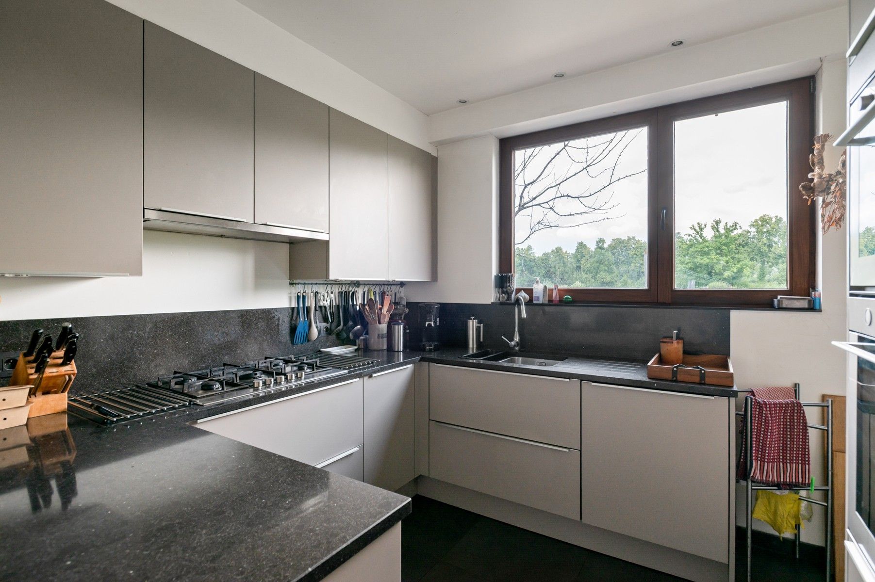 Charmante woning met potentieel op een strategische ligging foto 10