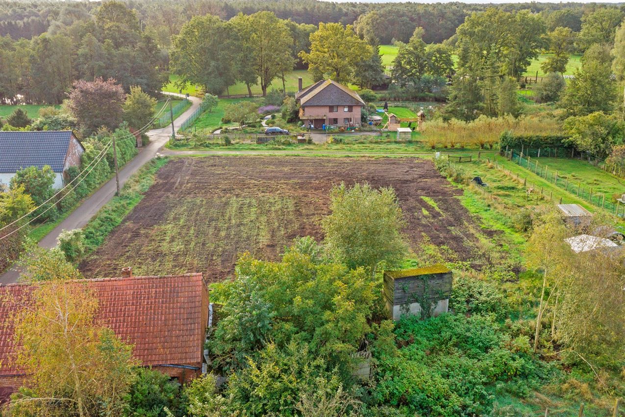 Unieke kans: Te renoveren of nieuw te bouwen hoeve op 31a40 in een rustige, landelijke omgeving foto 17