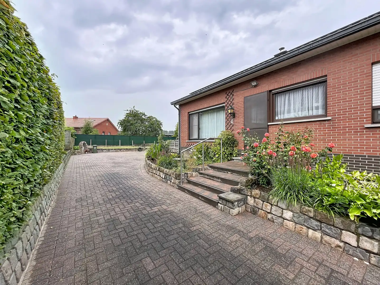 Vrijstaande woning - instapklaar in een doodlopende straat foto 2