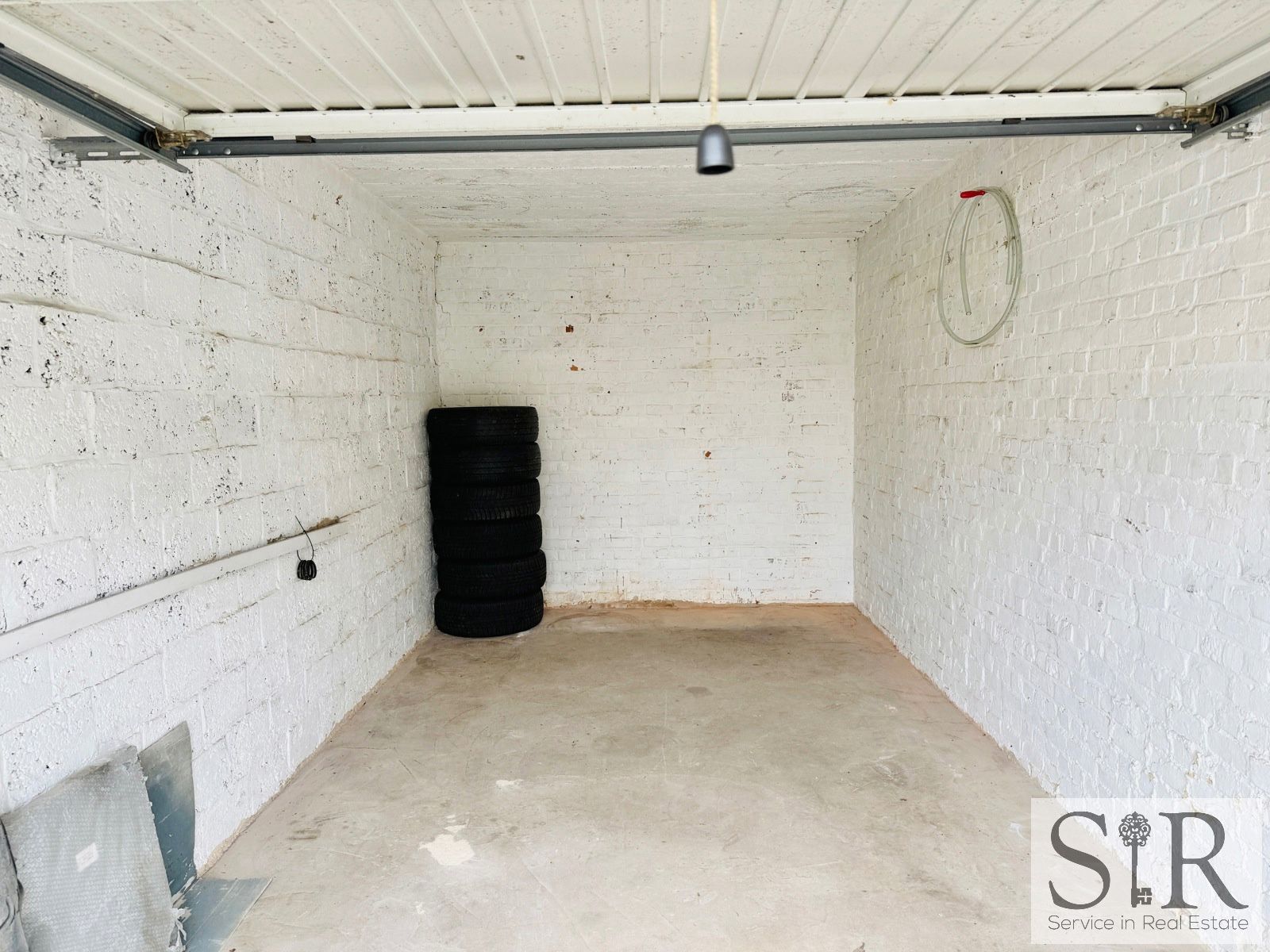 Garage te koop foto 2