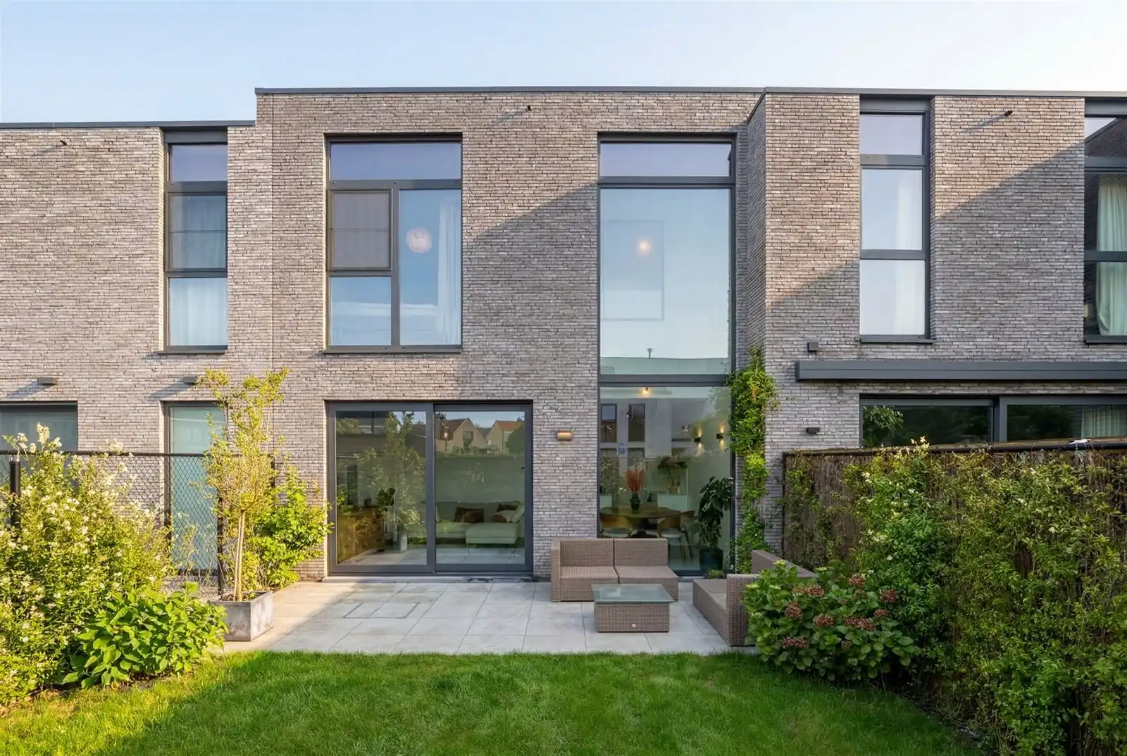 Moderne BEN-woning op topligging nabij centrum, bos, strand en uitvalswegen   foto {{pictureIndex}}
