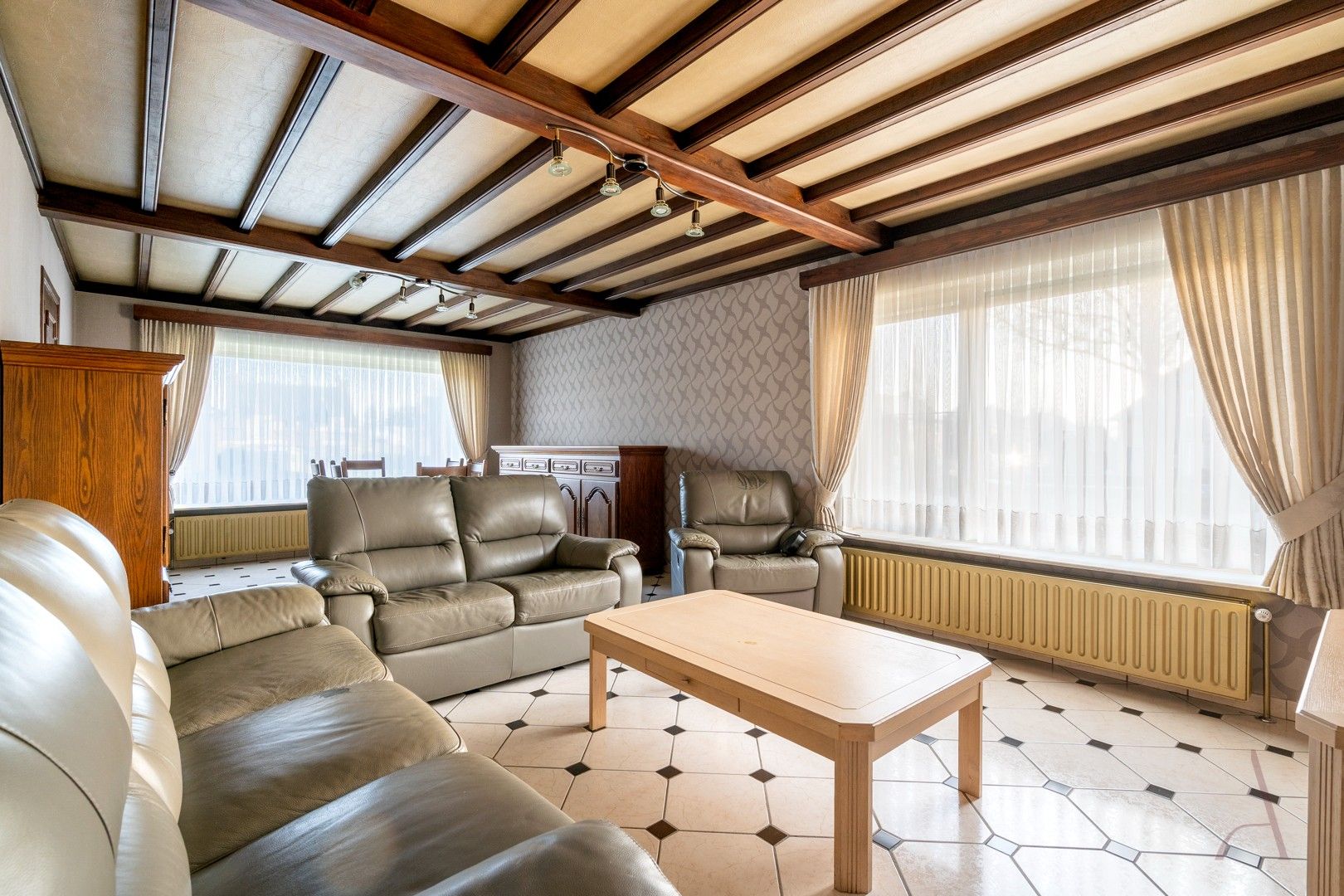 Gelijkvloerse woning op 680 m² in rustige woonwijk Dorperveld (Neeroeteren) foto 4