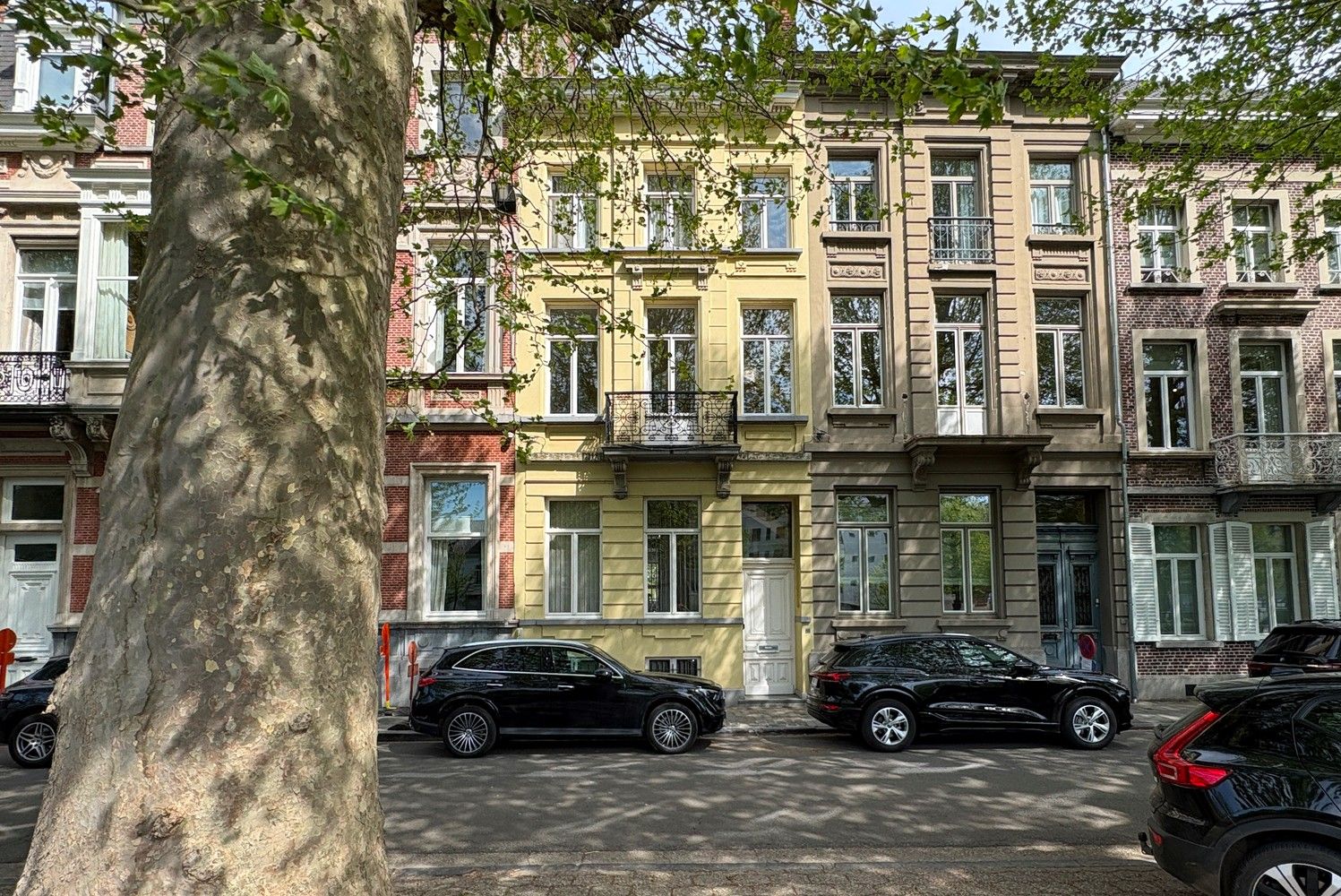 Coupure Gent. Uitzonderlijke herenwoning met stadstuin. foto {{pictureIndex}}