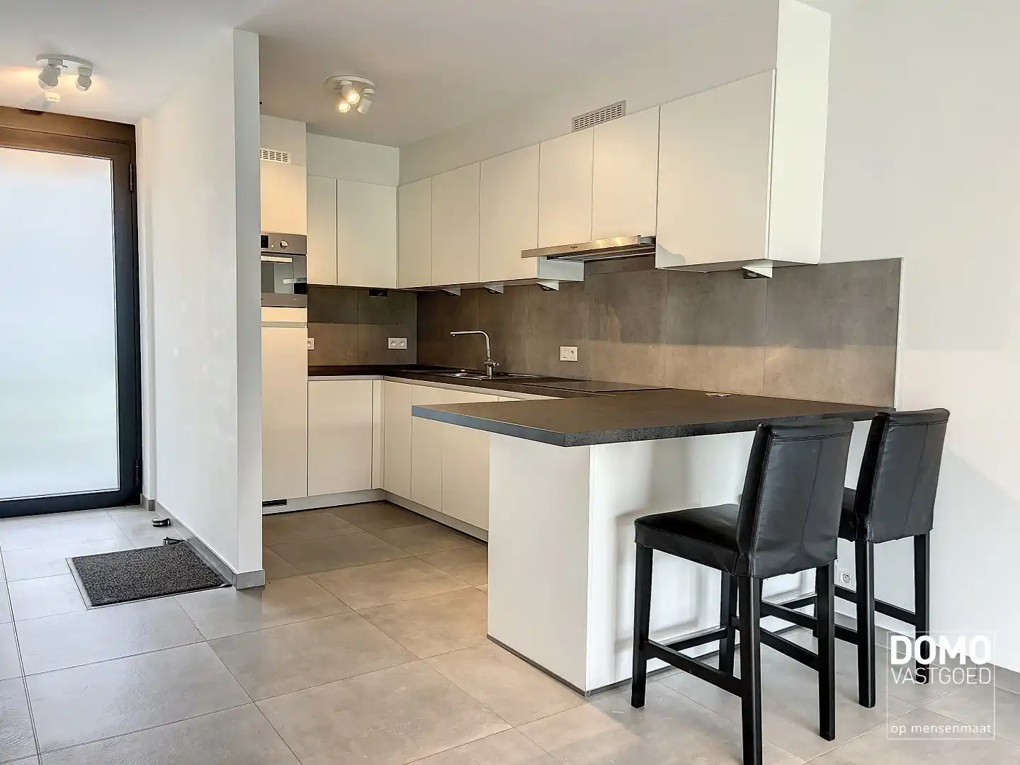 MODERN APPARTEMENT MET TERRAS, LIFT EN 2 SLAAPKAMERS IN DIEPENBEEK foto 5