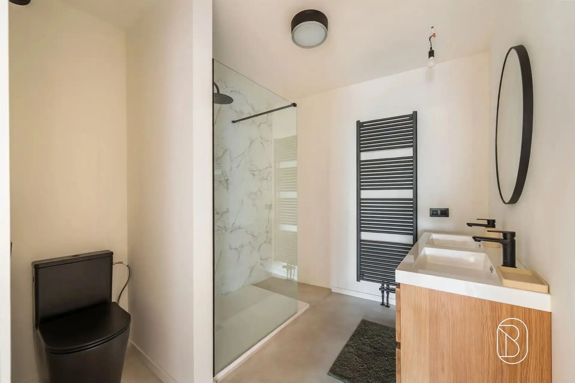 Stijlvol gerenoveerd appartement in het centrum! foto 13