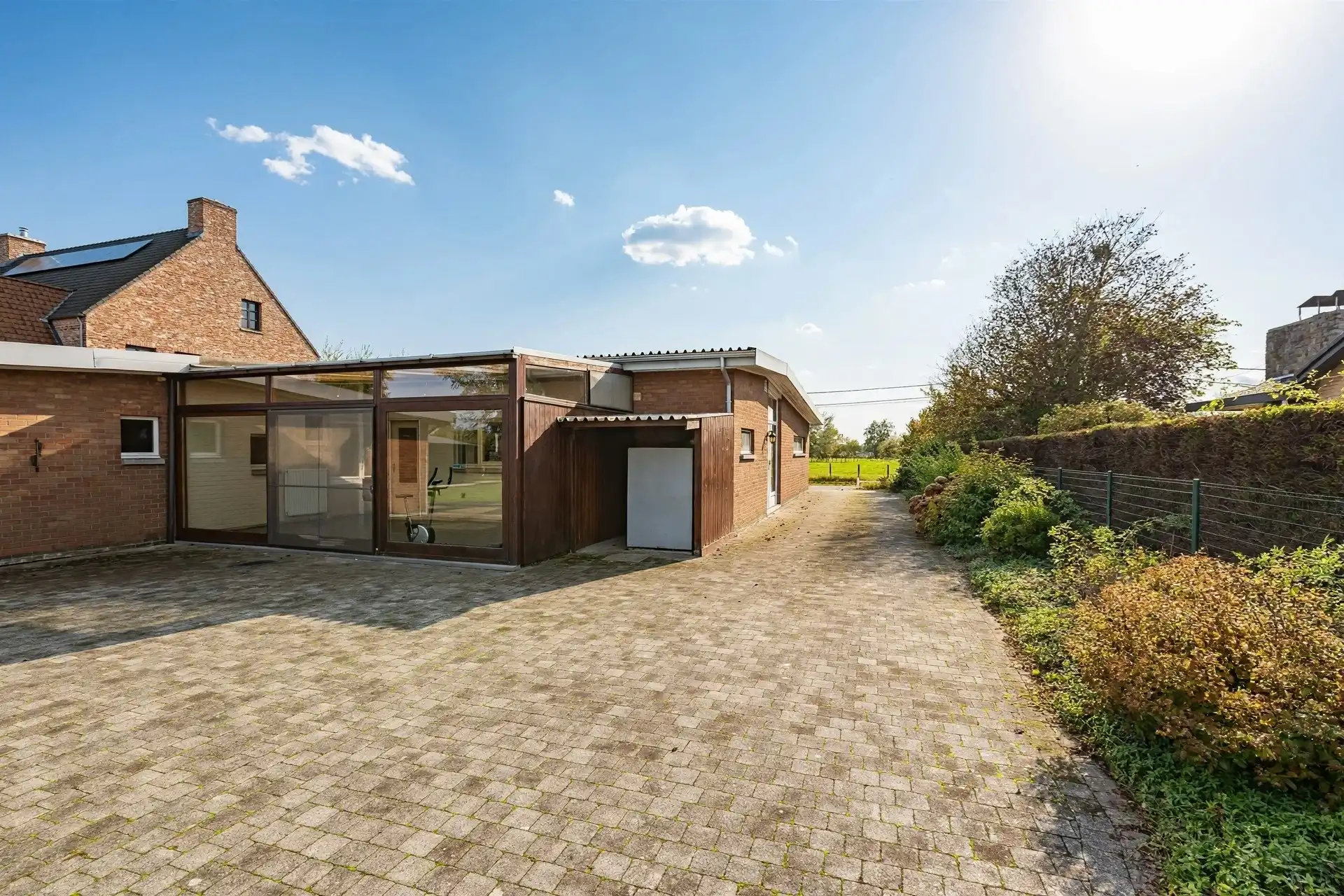Uitstekend gelegen bungalow op uitzonderlijk perceel foto 30